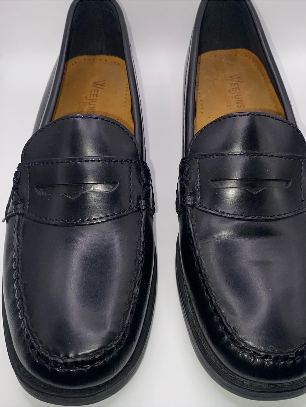 G H Bass & Co Women’s Weejuns Katherine II Black Leather Penny Loafers 8M NWOB
